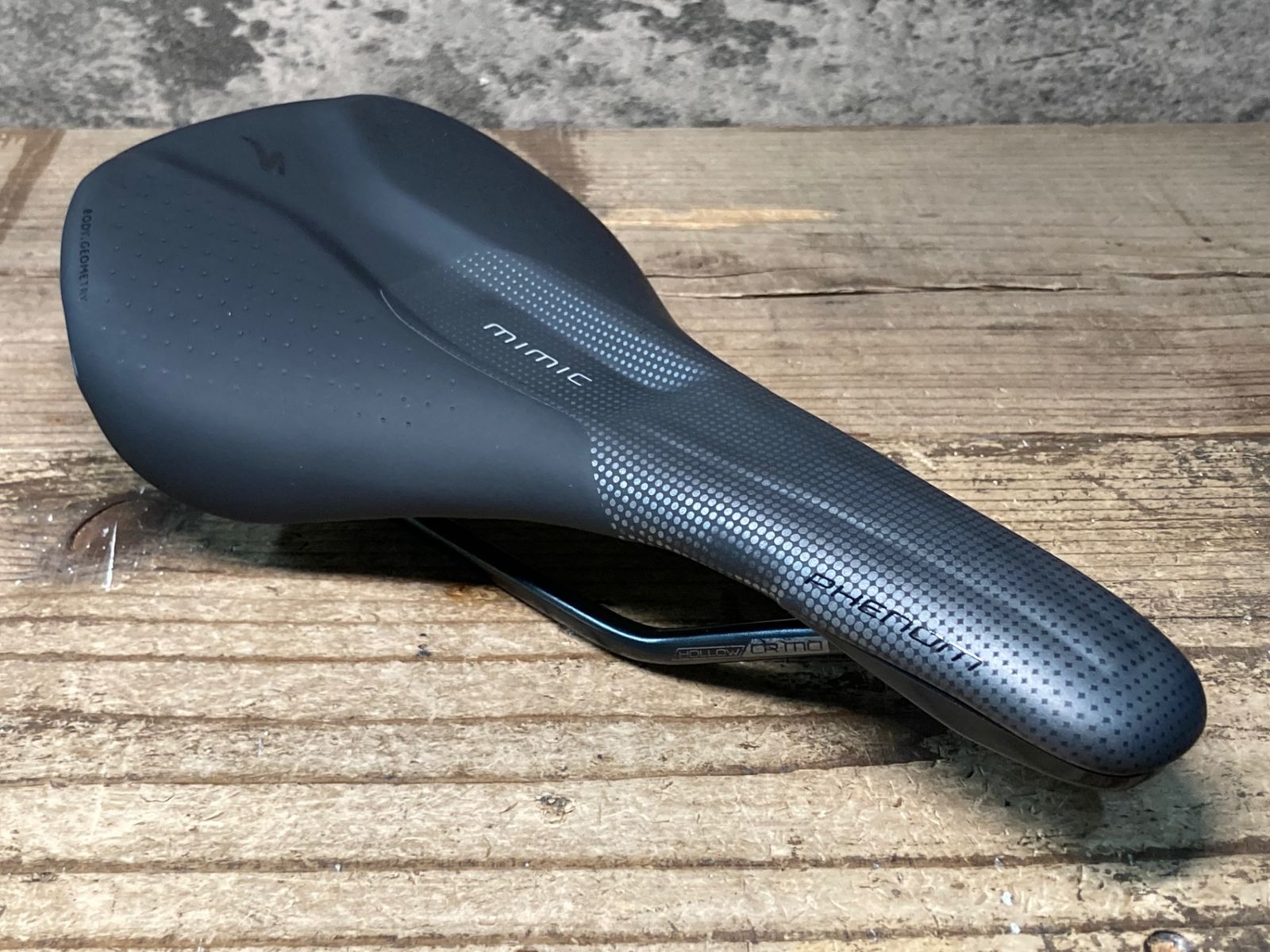 JM389 スペシャライズド SPECIALIZED PHENOM COMP MIMIC サドル 黒 143mm Hollow CRMO レール