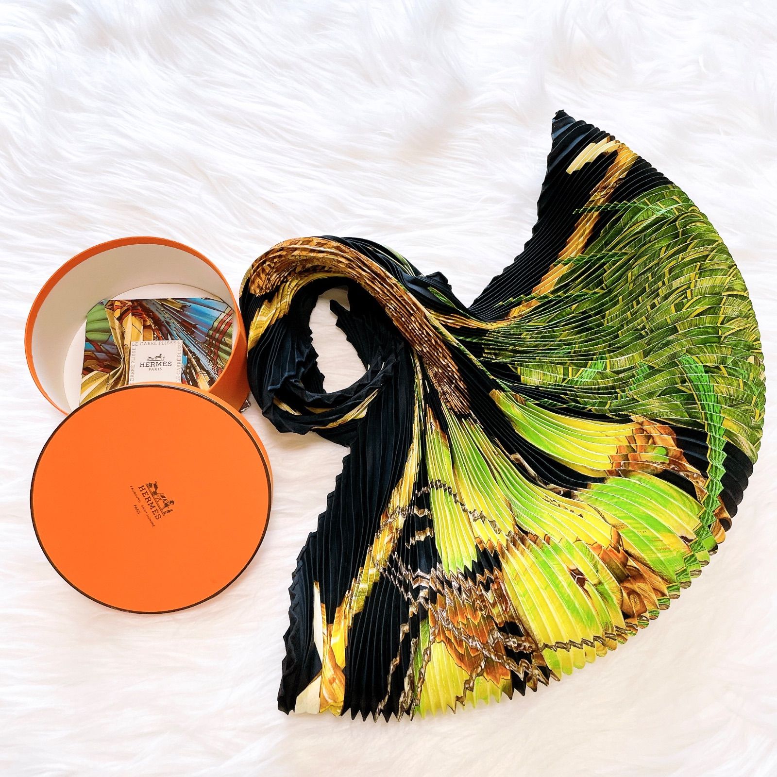 エルメス　プリーツスカーフ　カレ90 Jardin Creole クレオルの楽園 25714325-2.jpg