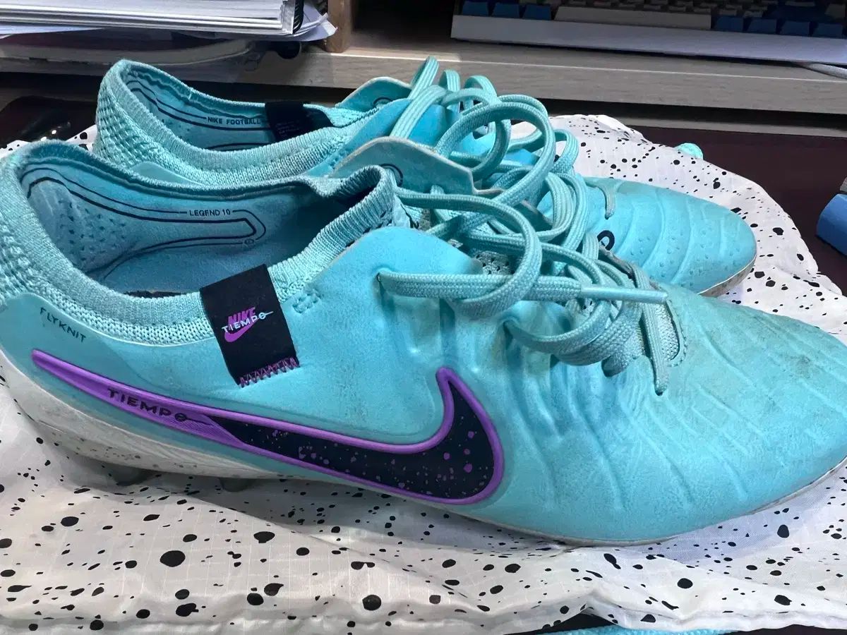 ティエンポ レジェンド 10 エリート ag サッカーシューズ 販売