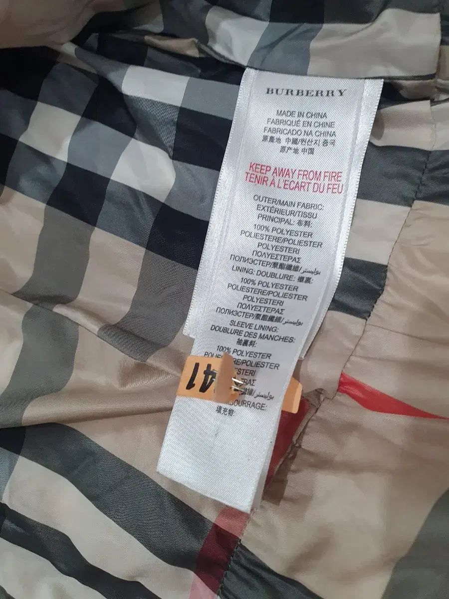  バーバリー 女子児童 フェザーダウン 10 Y その他 ジャケット ブルゾン