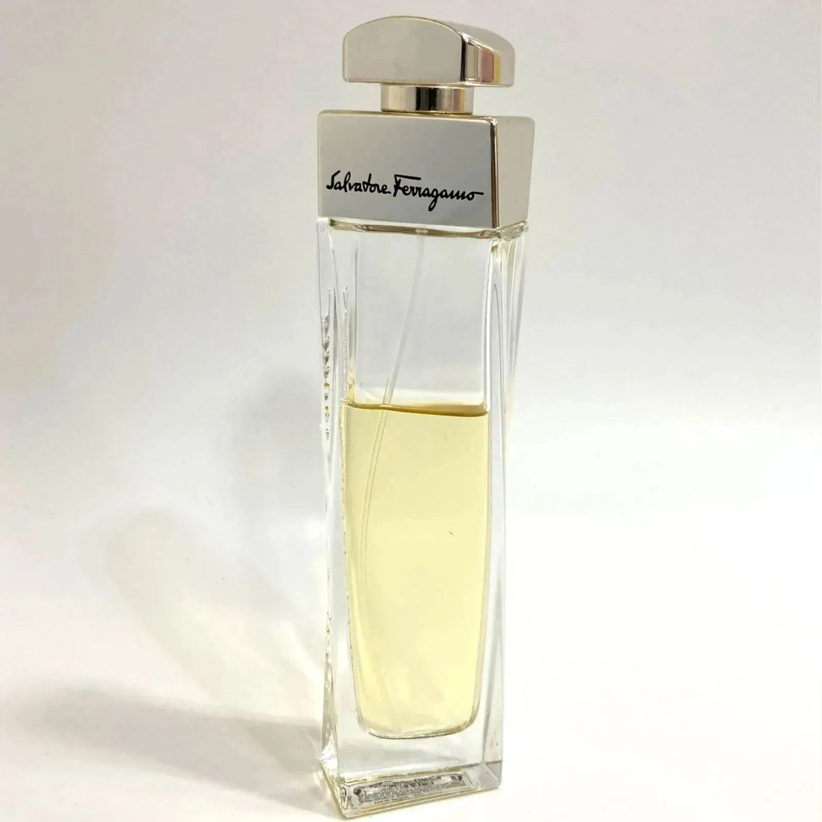 《Salvatore Ferragamo 》サルヴァトーレ　フェラガモ　プールファム　オードパルファム 50ml 香水