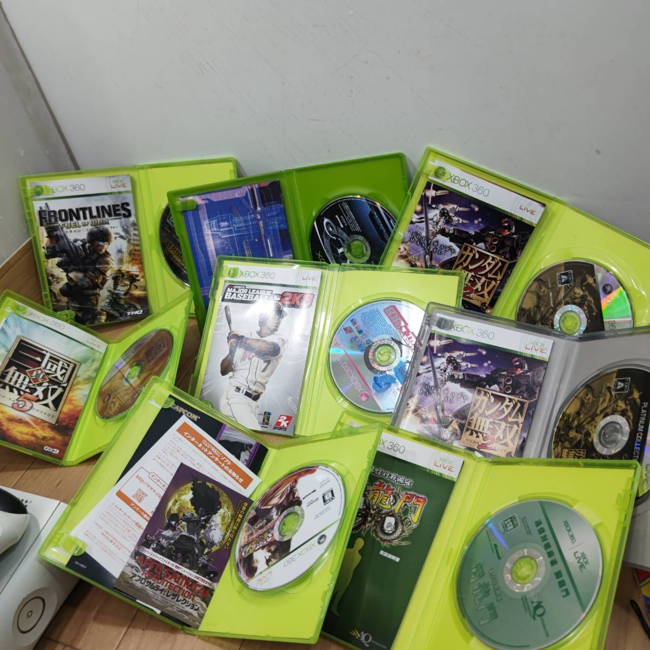 S93626 Xbox 360 CONSOLE コントローラー ソフト8点 - メルカリ