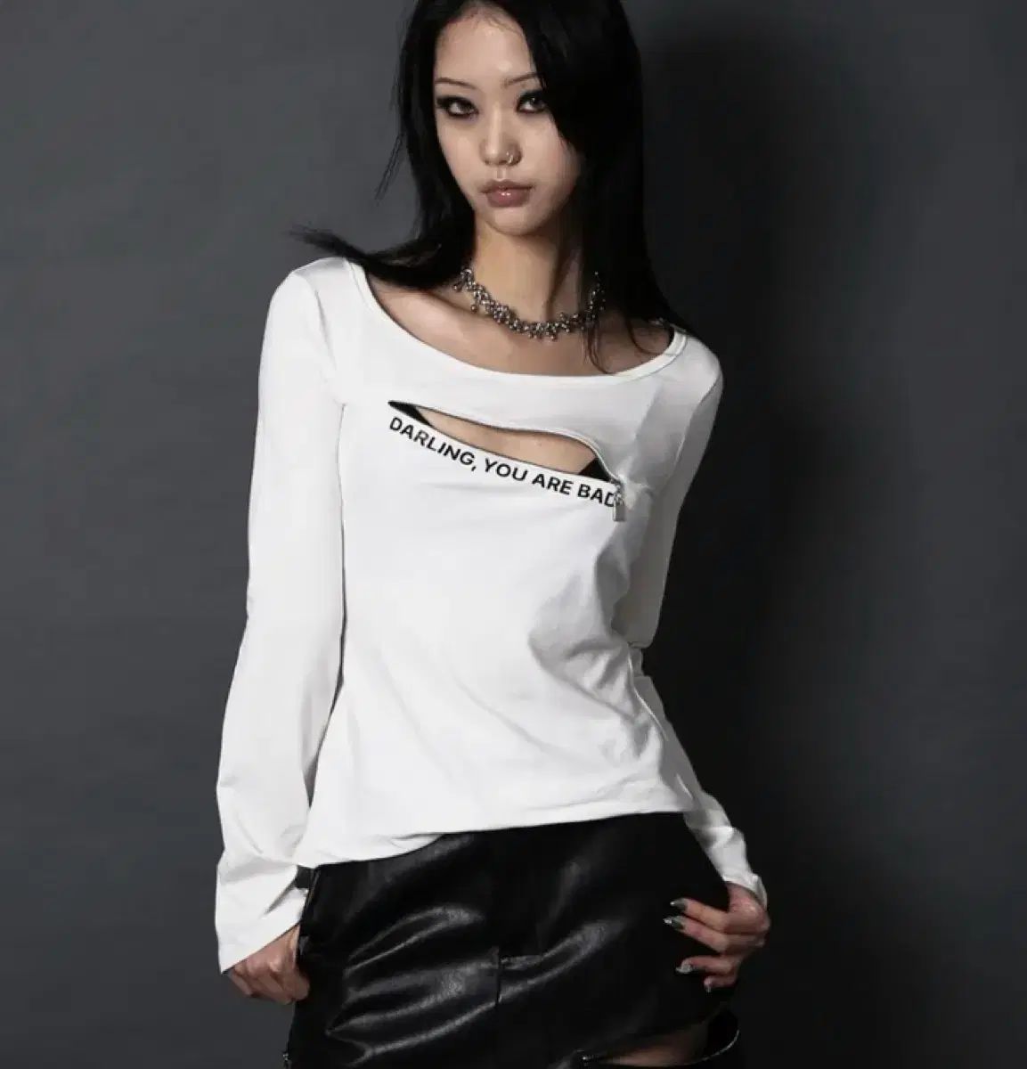 DARLING YOU ARE BAD ジッパーロゴ Tシャツ 白