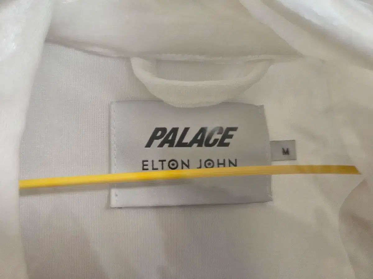 トラックトップス