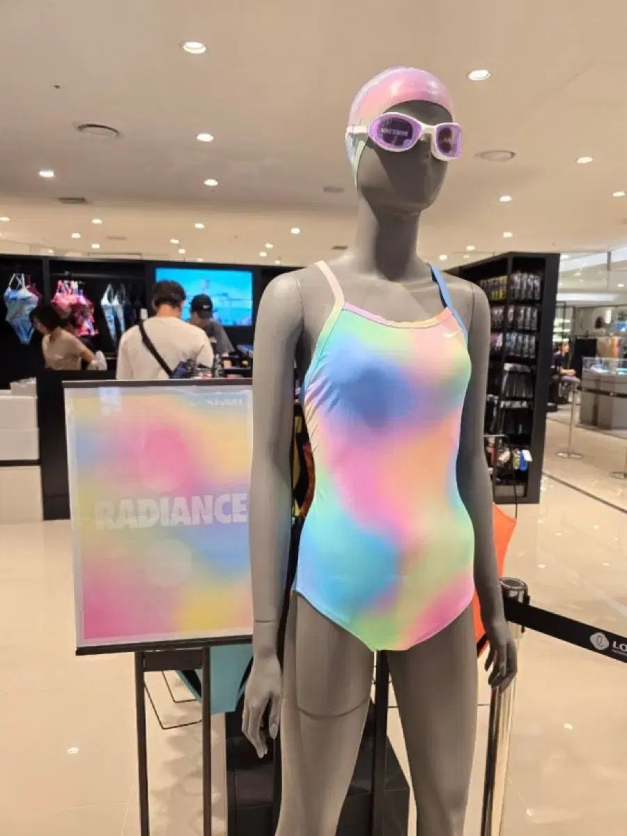 ナイキ スイム レーディアンス レーサーバッグ ぬいぐるみ 28