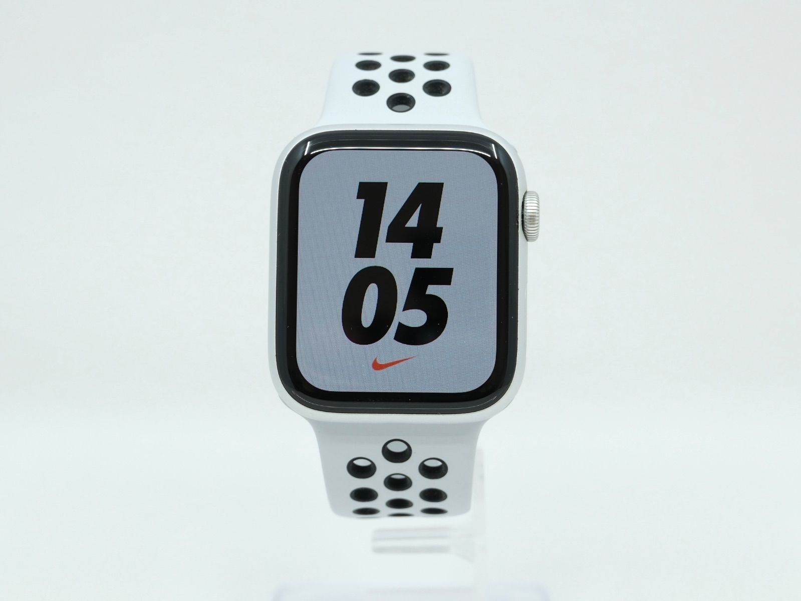 Apple Watch - アップルウォッチ Nike SE 44mm シルバー MKQ73J/A Apple Watch Nike SE 44mm シルバーアルミニウム GPS MKQ73J/A