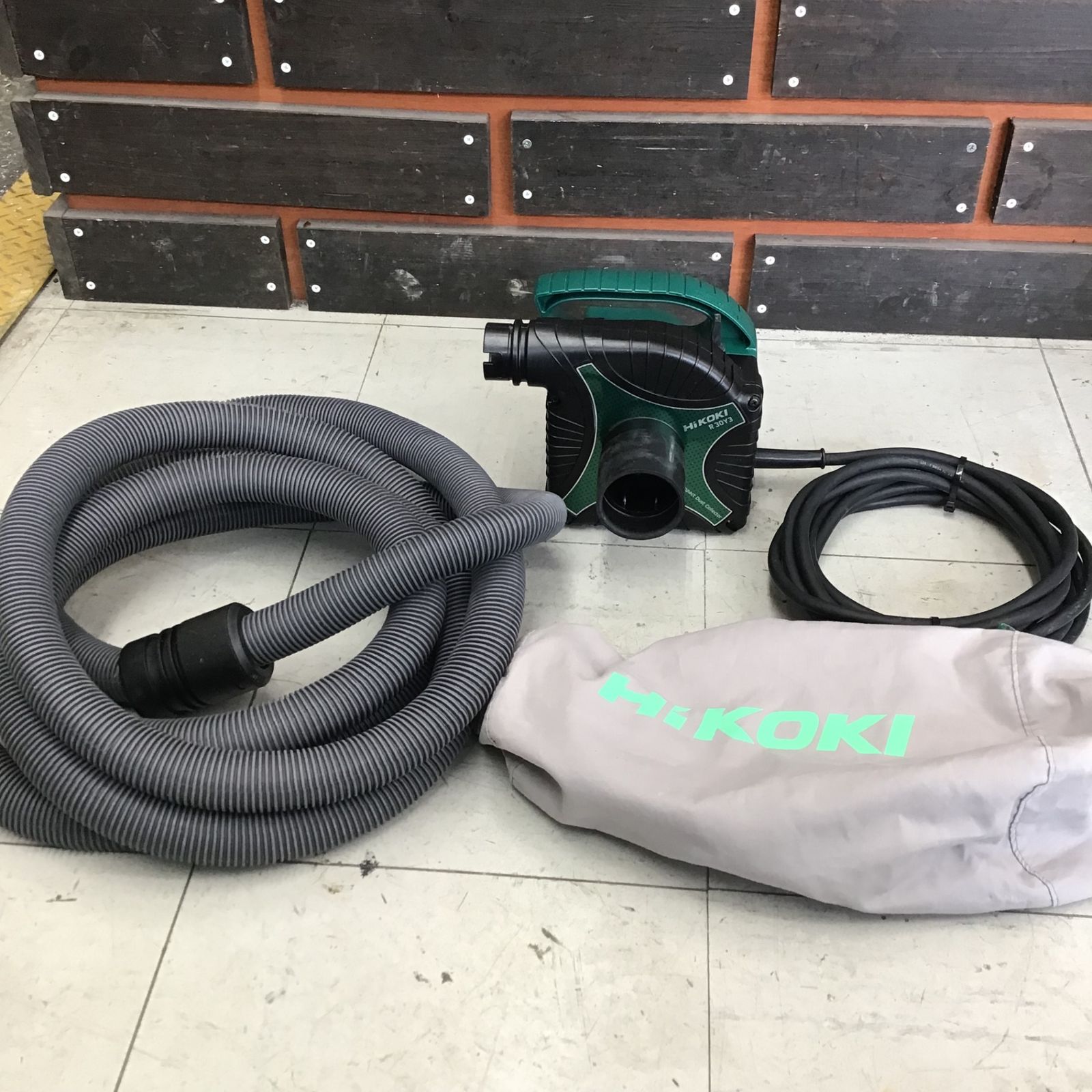 【中古品】ハイコーキ/HIKOKI ※旧:日立工機 小型集じん機 乾式 R30Y3(S) 【鴻巣店】