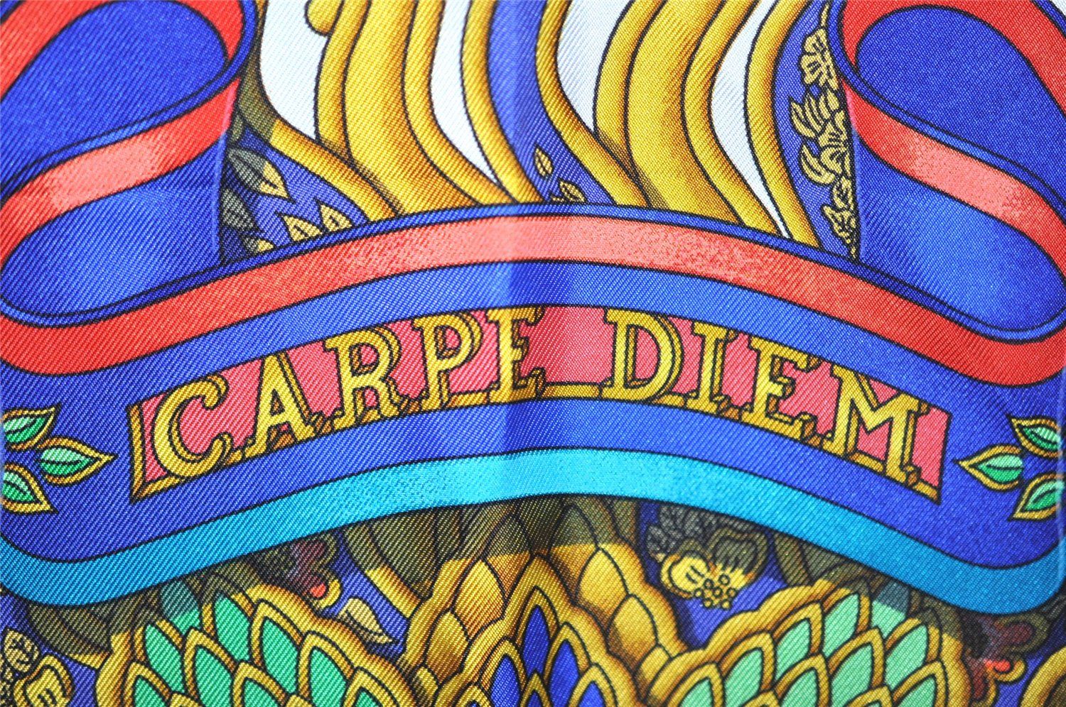 エルメス HERMES カレ90 CARPE DIEM 太陽 スカーフ シルク エルメス HERMES カレ90 CARPE DIEM 太陽 スカーフ シルク