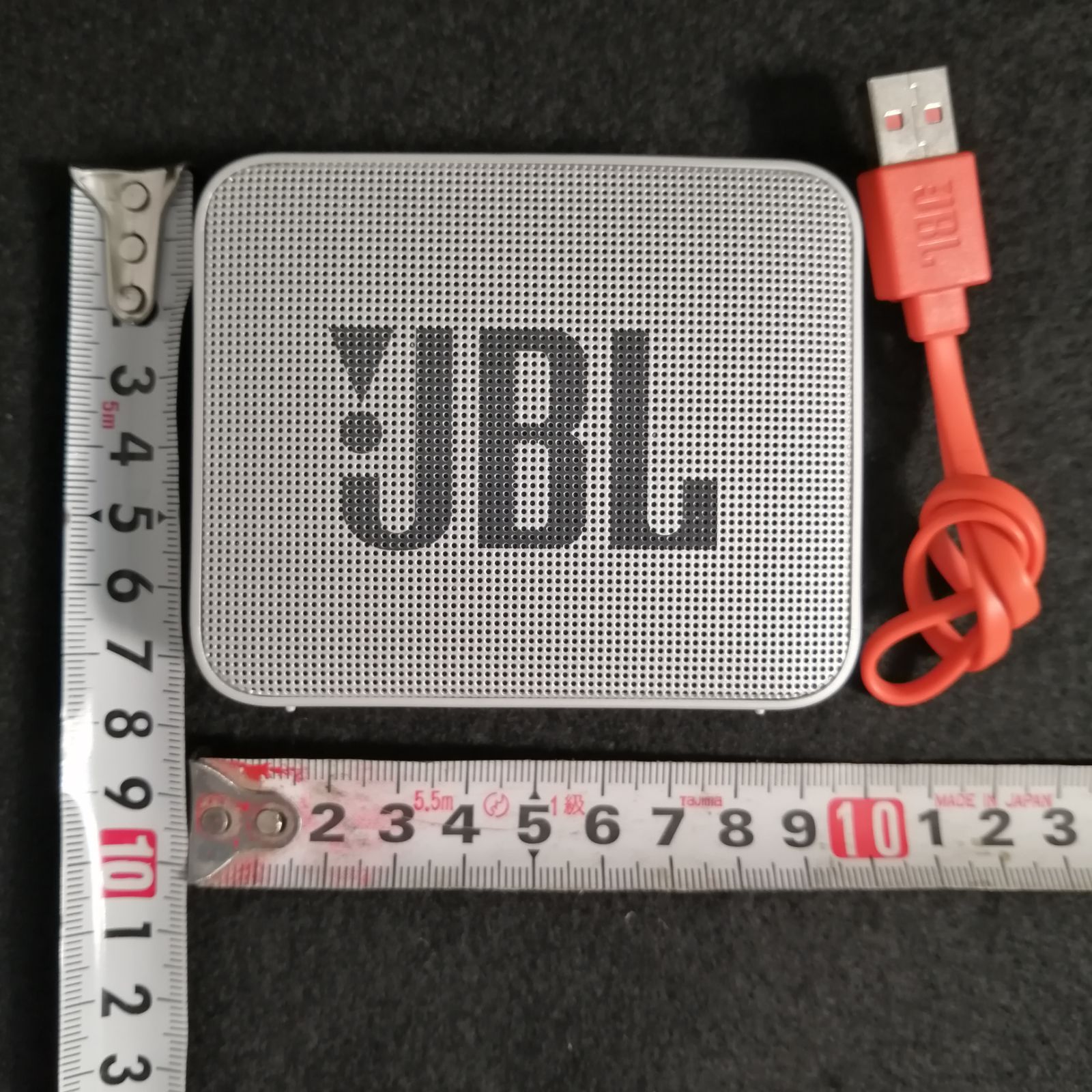 6b19 動作確認済 JBL ポータブルスピーカー GO2H 防水仕様 ケーブル付 音楽 Bluetooth 携帯 持ち運び可能 コンパクト