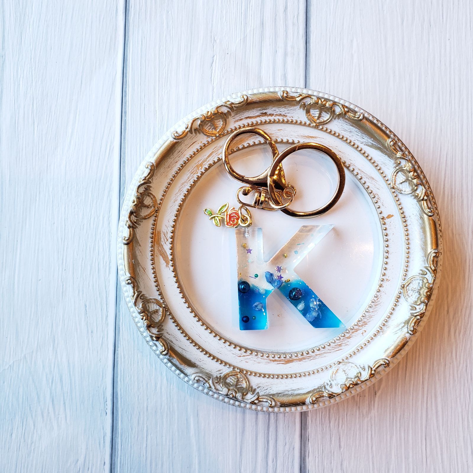 メルカリshops Sexy Zoneメンバーカラーイニシャルチャーム K ブルー