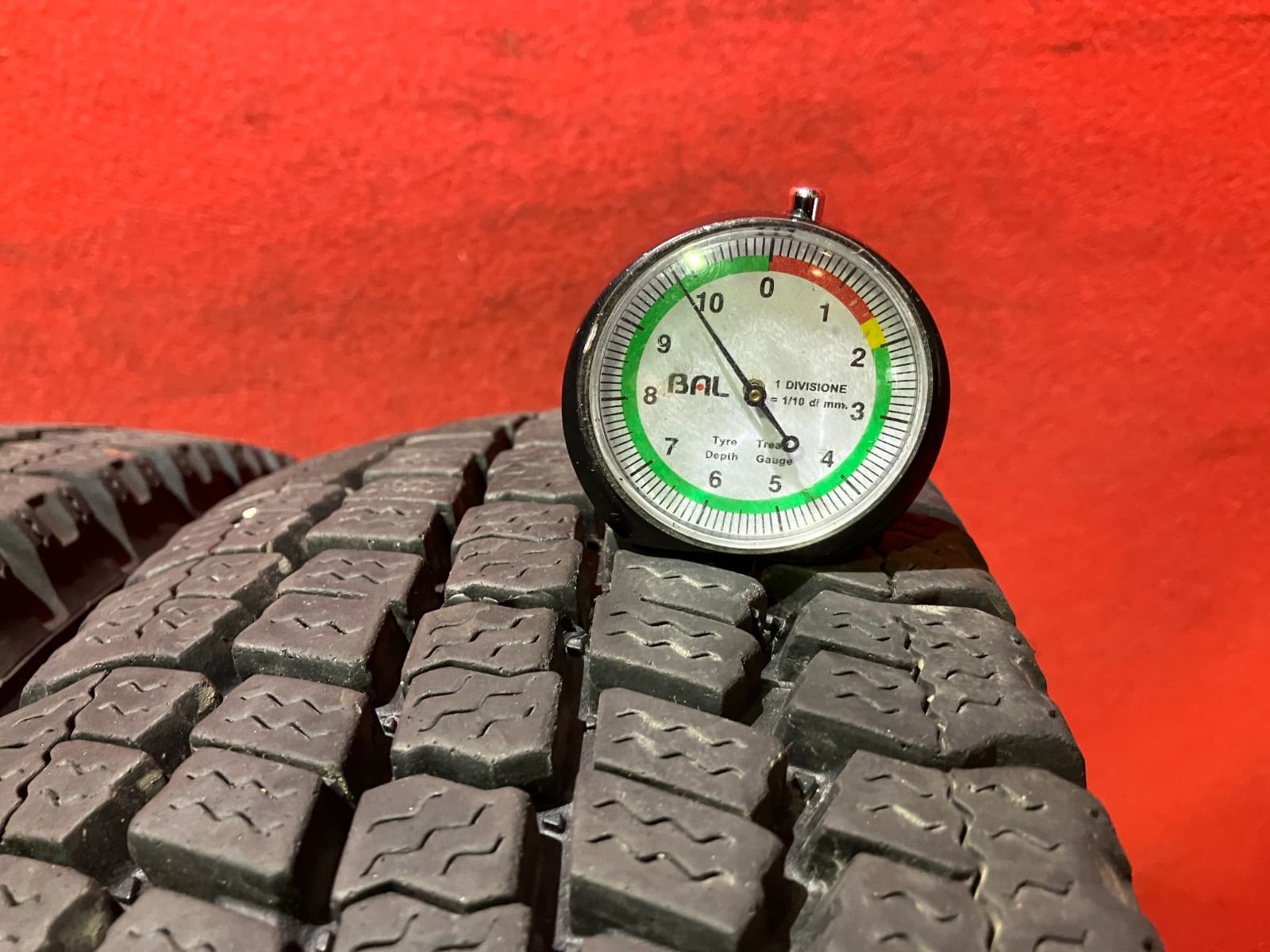 スタッドレスタイヤ 175 75R15 103 101 TOYO M934 4本SET