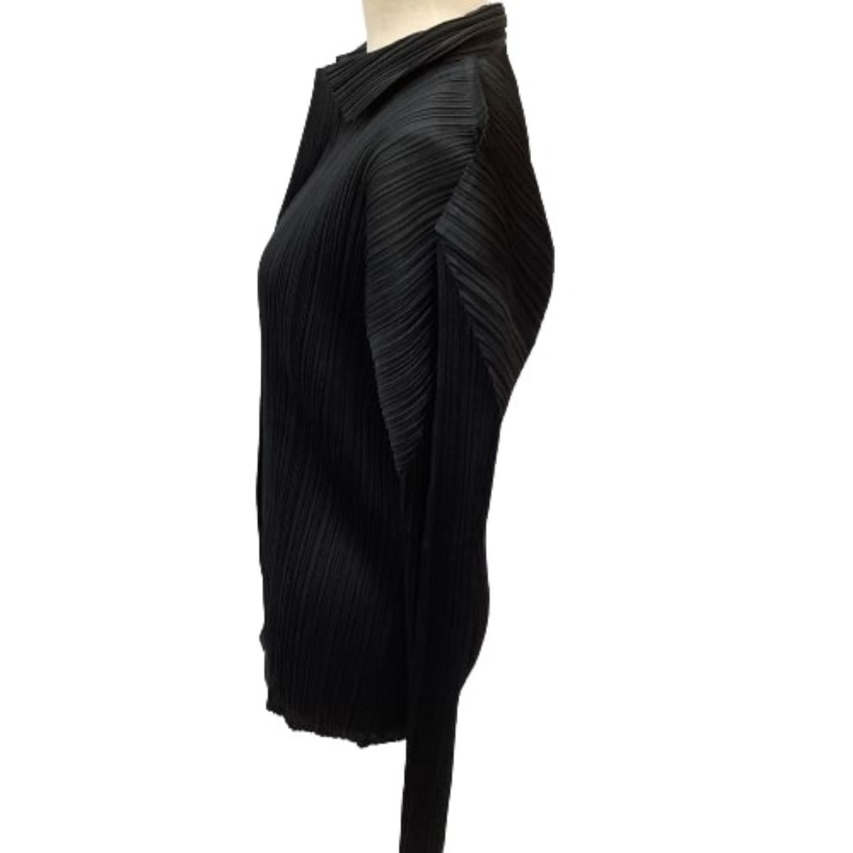 ミーバイイッセツミヤケ　定番カットソー　ブラック ♪♪ISSEY MIYAKE イッセイミヤケ PLATS PLEASE レディース