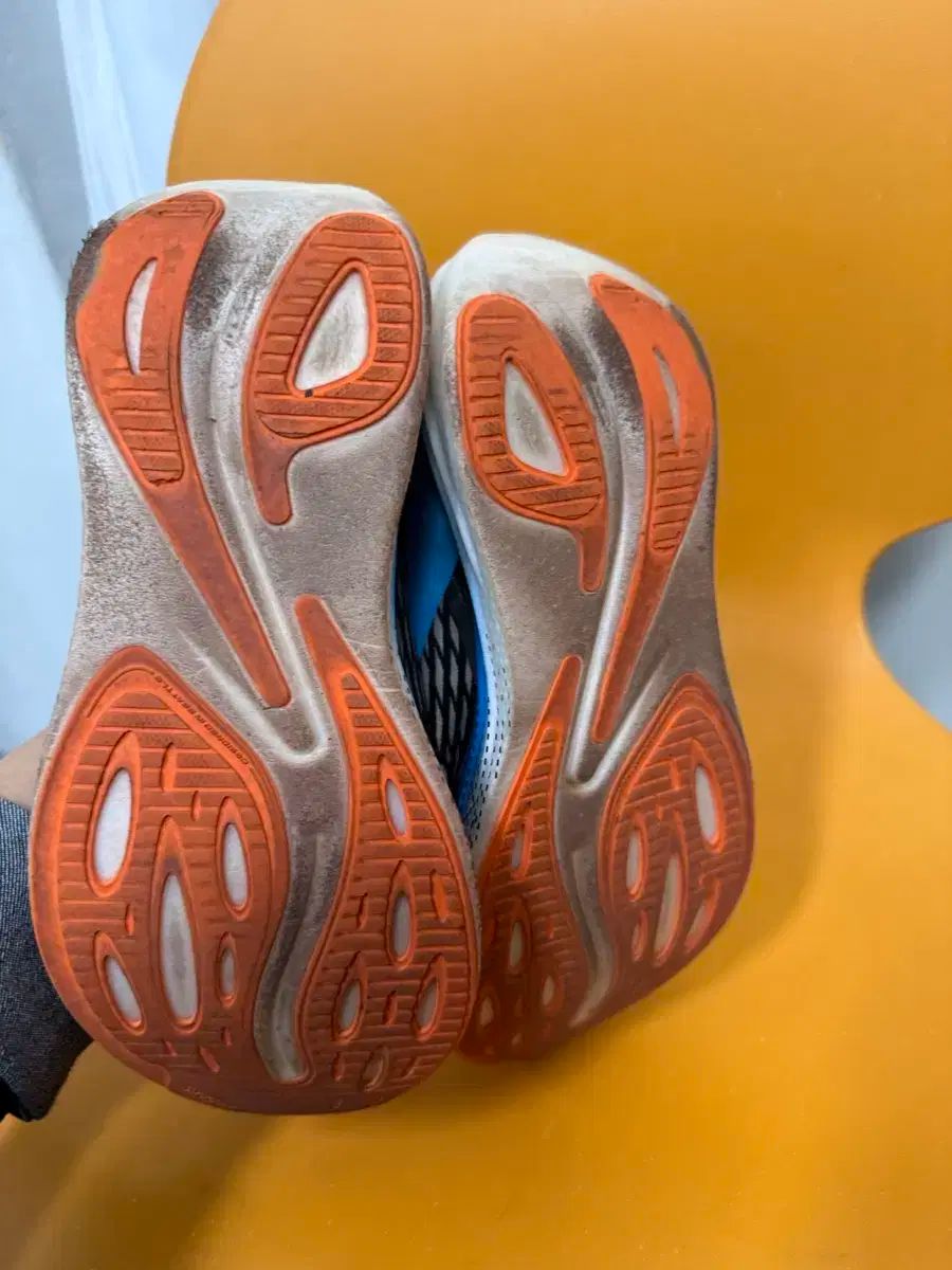 BROOKS ブルックス