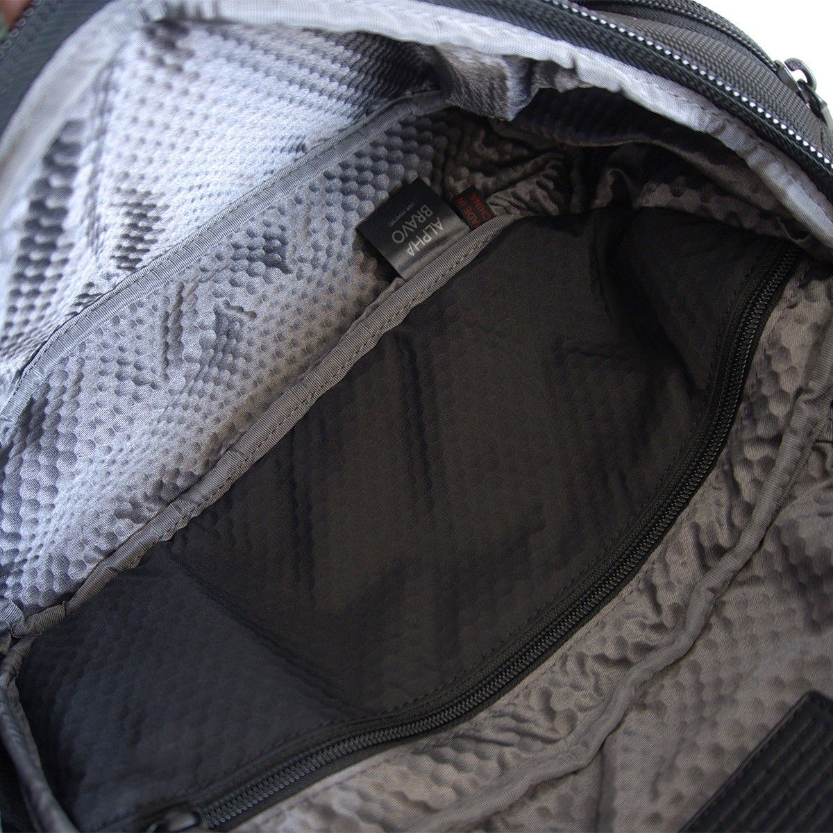 美品】TUMI 【232399D/ALPHA BRAVO KELLEY SLING】ネイビー