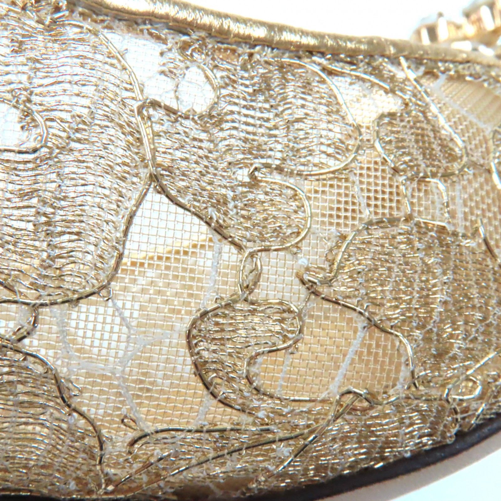 クリスタルビジュー