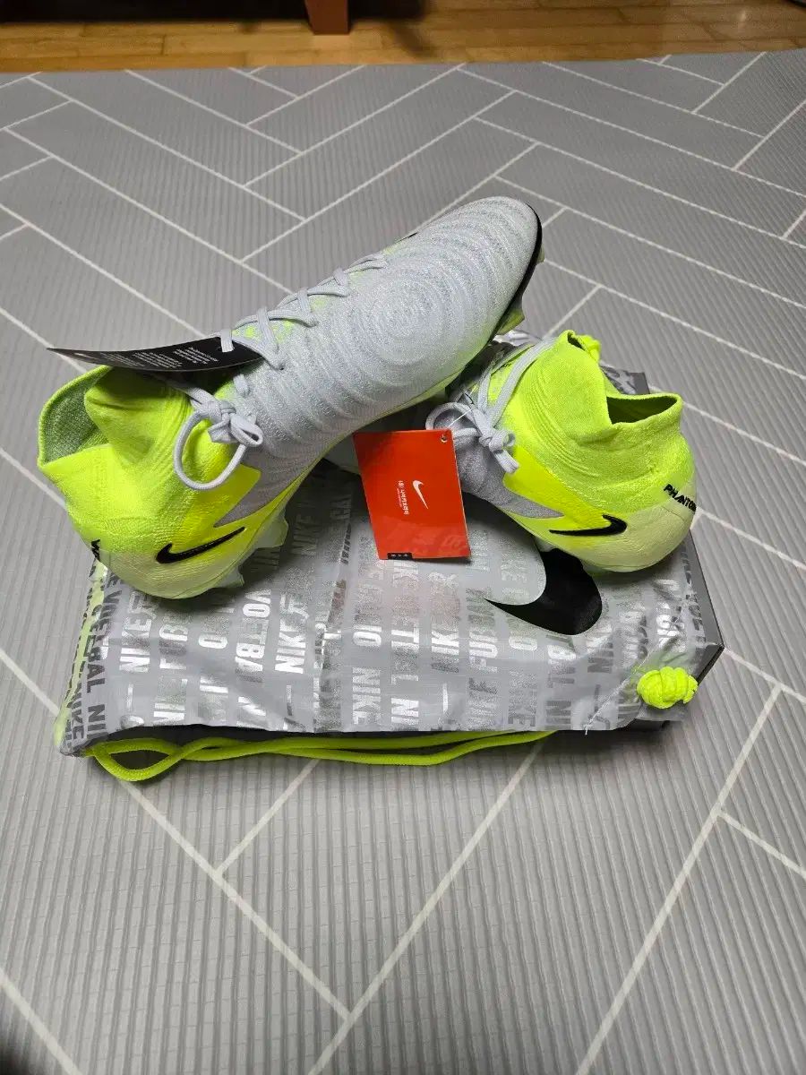 最 ー♥ NIKE ナイキ ファントム ルナ 2 エリート fg 275mm 販売