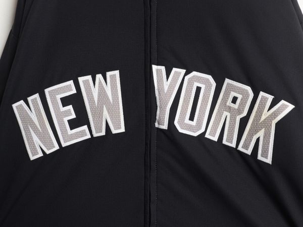 お得なクーポン配布中!】 MLB オフィシャル Majestic ヤンキース 中綿