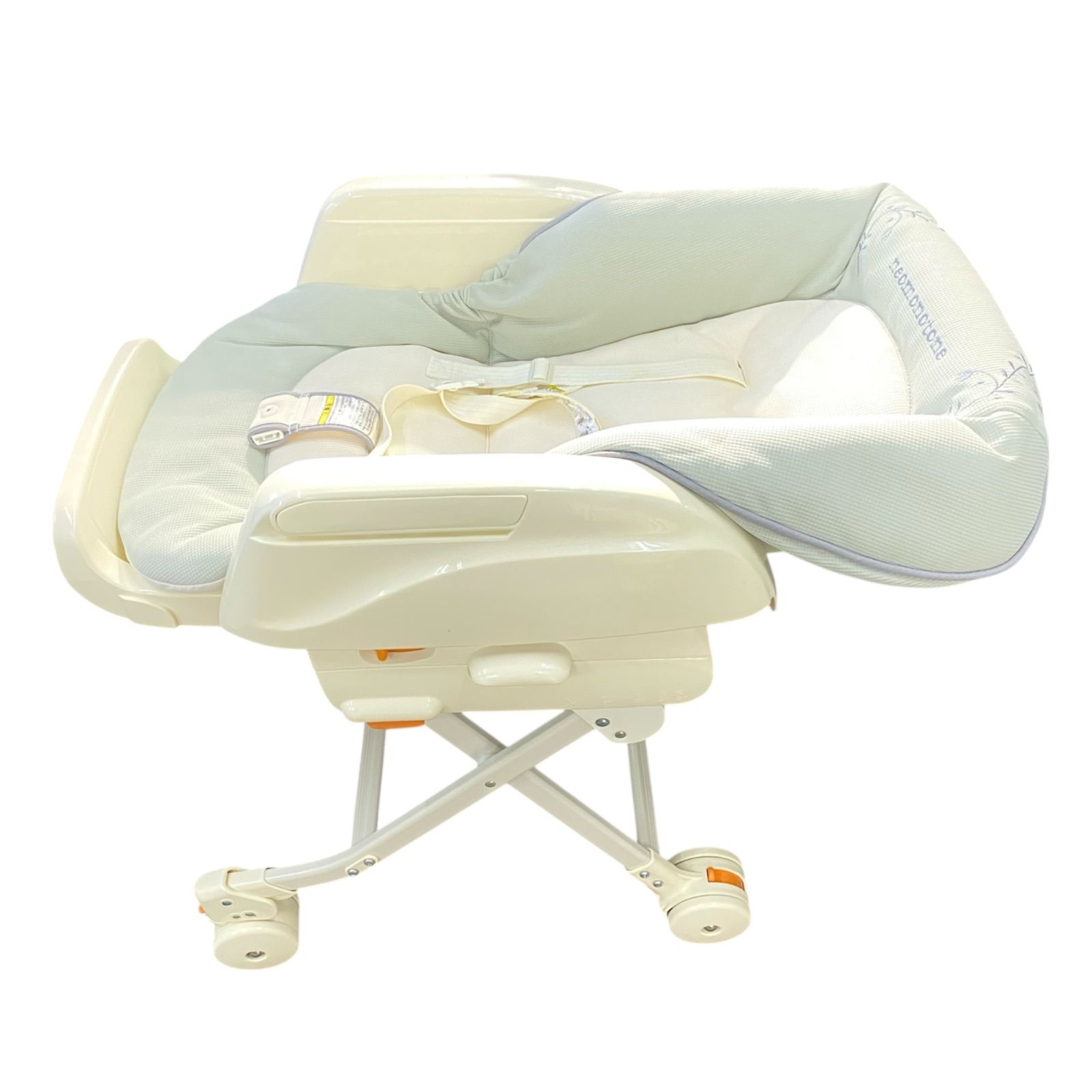 Combi コンビ ネオモノトーンラック NR-1 ベビーチェア ハイローチェア