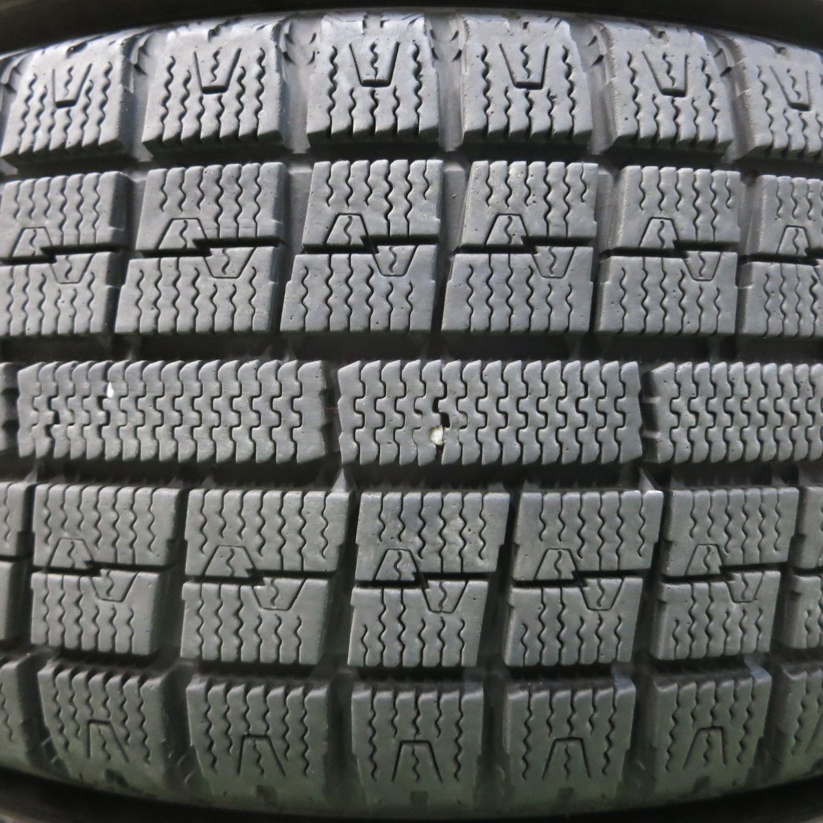 バリ溝 22年 綺麗 ほぼ10分☆プリウス 等 195/65R15 スタッドレス 