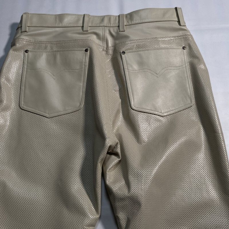 パンチング牛革レザーパンツ