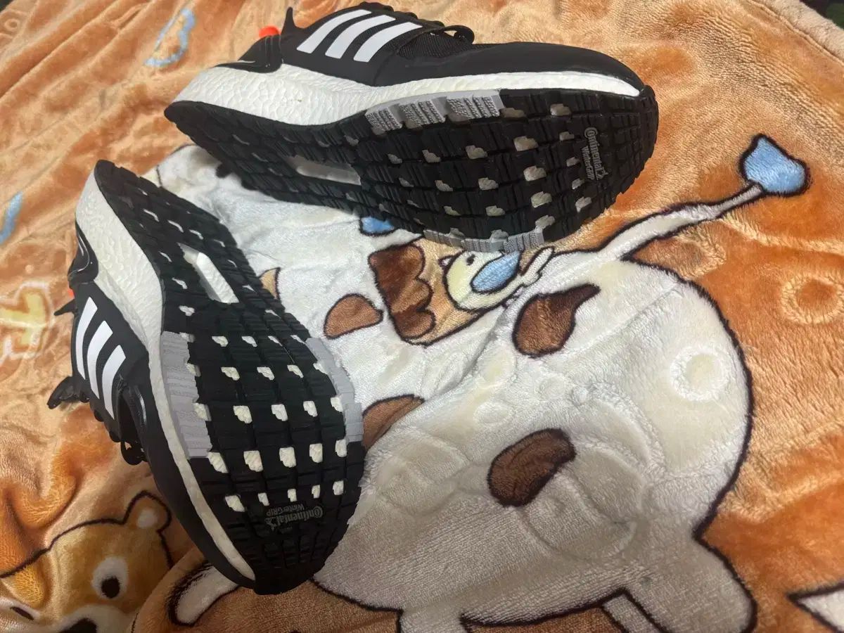 adidas アディダス