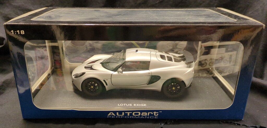 AUTOART 1|18 PERFORMANCE LOTUS EXIGE SILVER | PERFORMANCE 75361