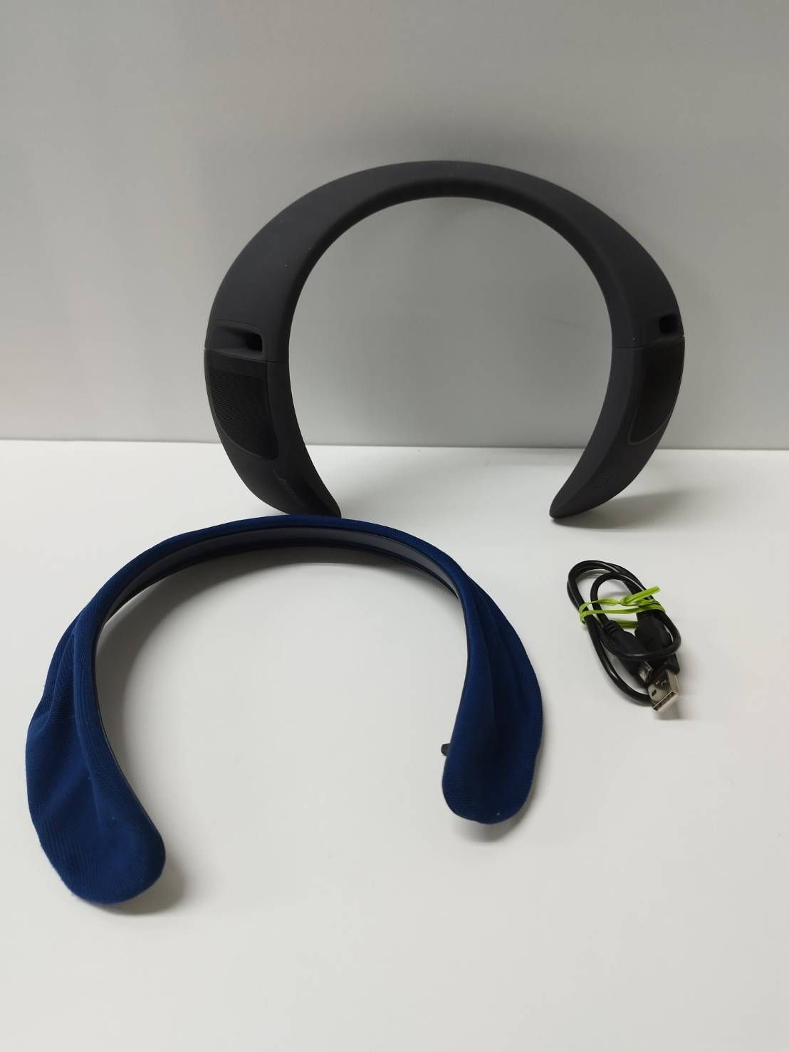 BOSE SOUNDWEAR COMPANION ワイヤレスネックスピーカー