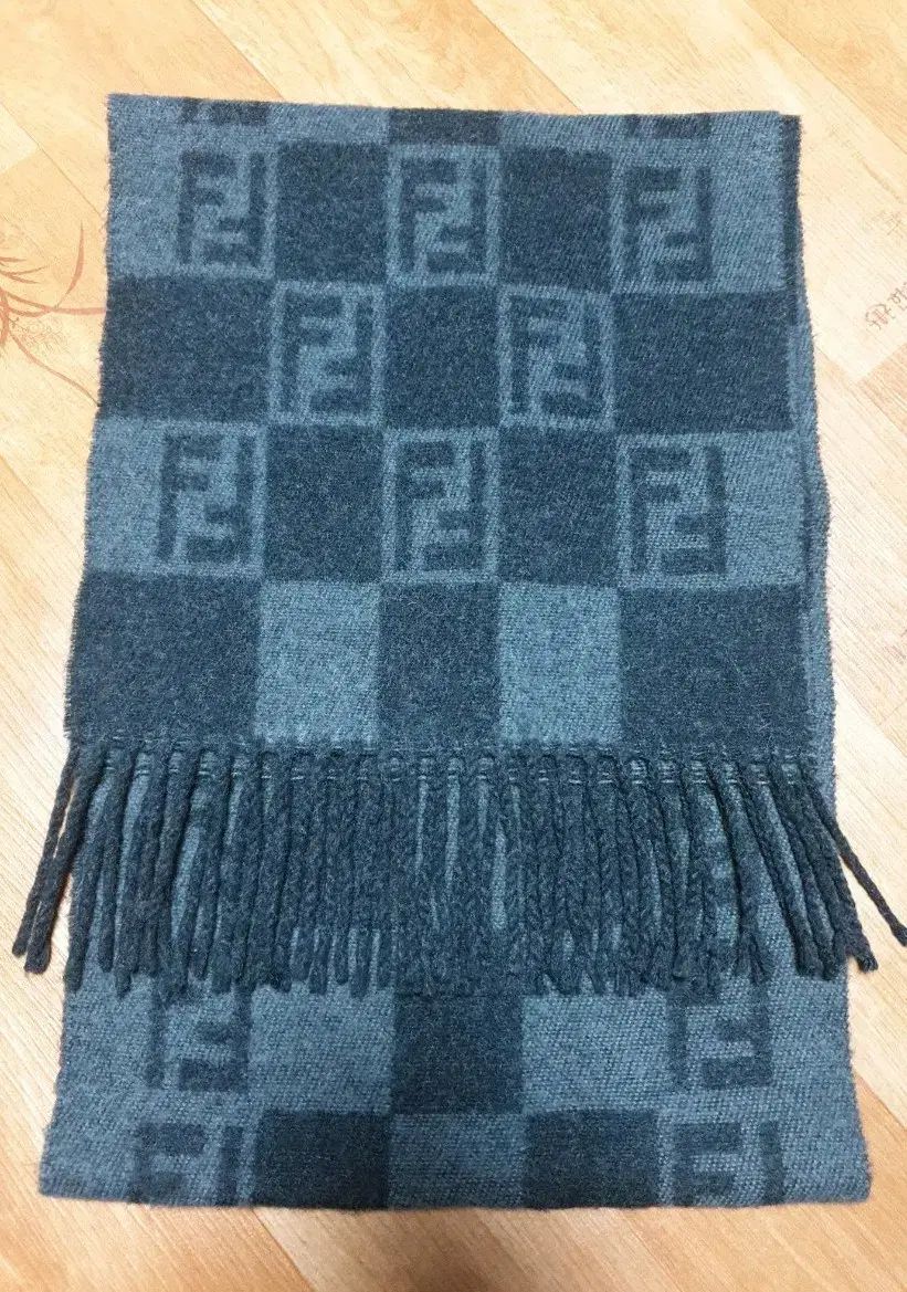 FENDI フェンディ FF ロゴ マフラー グレー