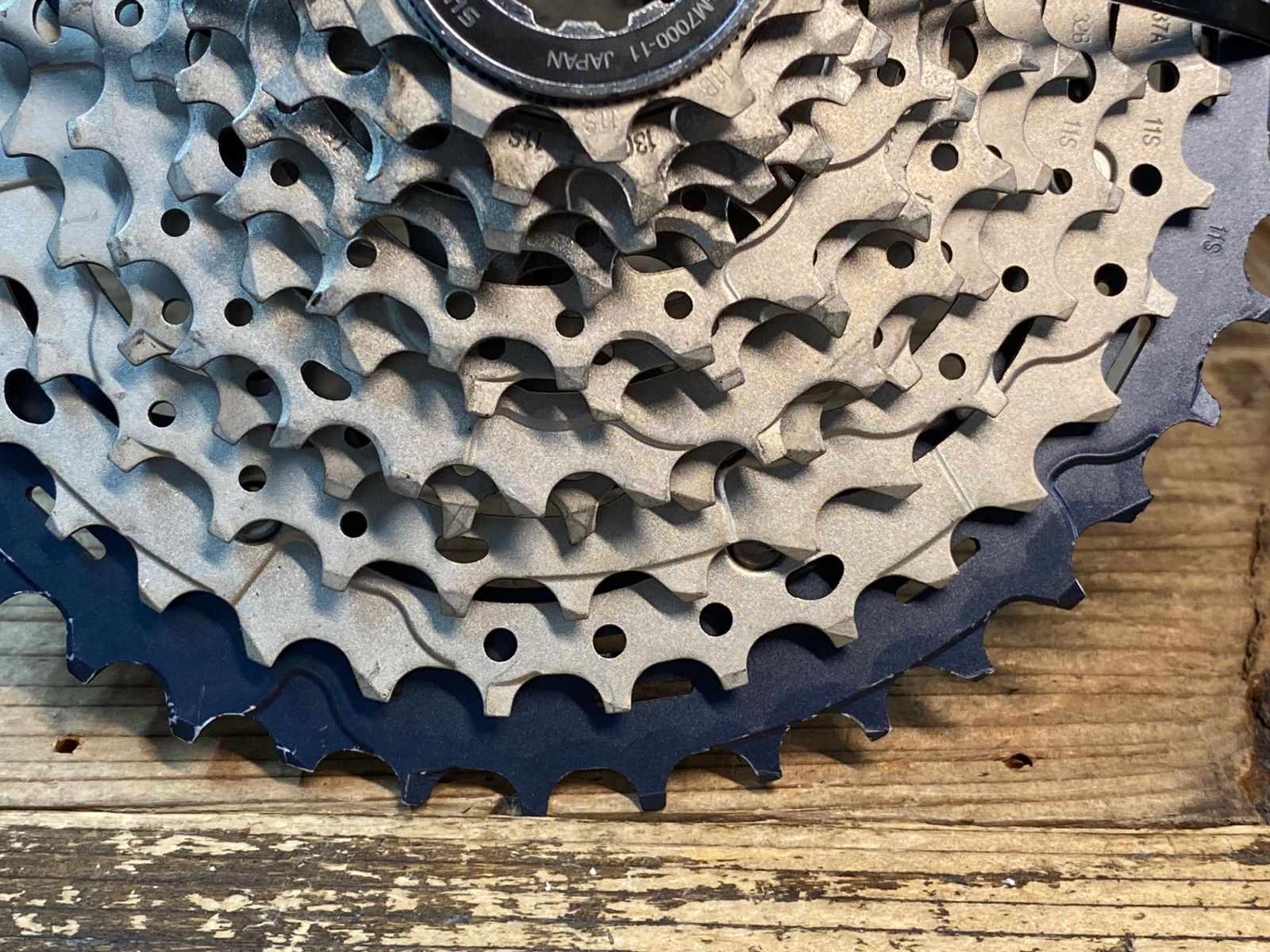 SHIMANO SLX CS-M7000 11-42T 11s スプロケット シマノ SLX CS-M7000 11-42T カセットスプロケット（11S