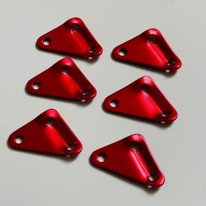 テントロープバックル アルミ合金製 三角形 3穴 6個 軽量 調整自在 赤 キャンプ タープ キャノピー固定用