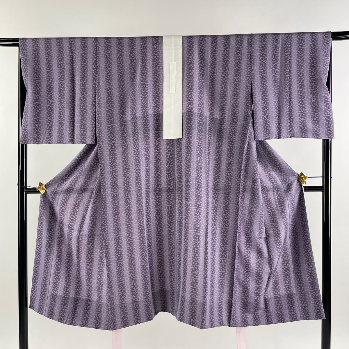 長襦袢 身丈125cm 裄丈67.5cm L 桜 縦縞 紫 正絹 秀品 - 和装下着・足袋