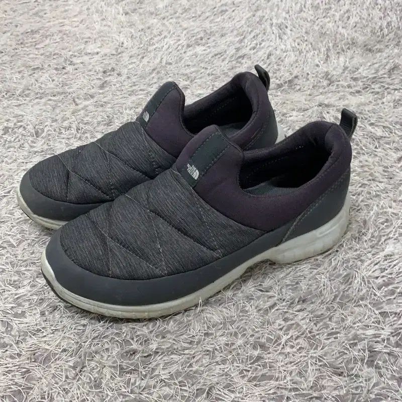 THE NORTH FACE(ザノースフェイス) レディース 靴 防寒靴 パッド入りシューズ 冬 240 G02673