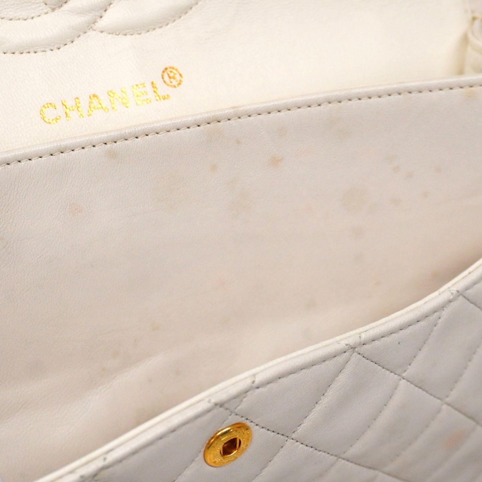 Chanel シャネル
