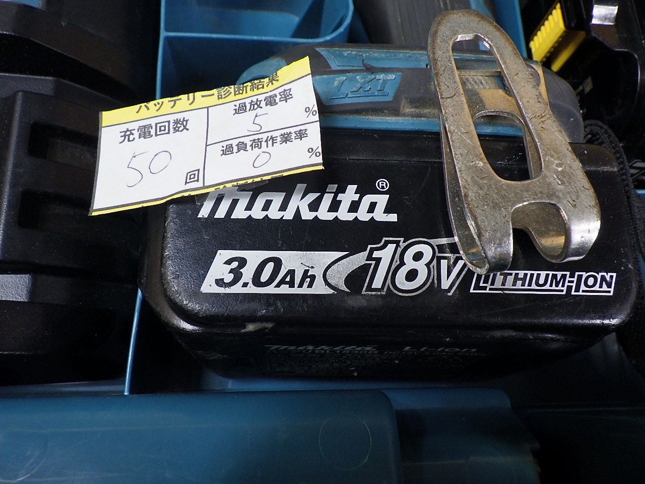 激安販売！ 住宅街での作業に マキタ TD155DRFX フルセット 3.0Ahバッテリ×2 充電器DC18RF ケース付 青 品