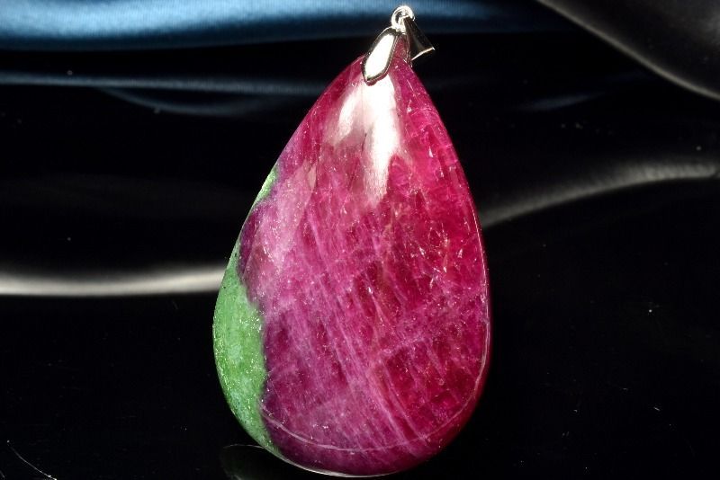 １点物 シルバー925 高品質 ルビーインゾイサイト 45x29mm ドロップ ペンダントトップ パワーストーン 天然石 _PC6319