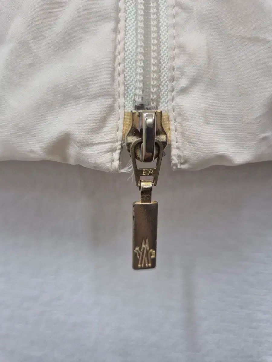  モンクレール レディース ダウン ベスト アイボリー 55 ベスト ジレ ベスト ジレ ビスチェ