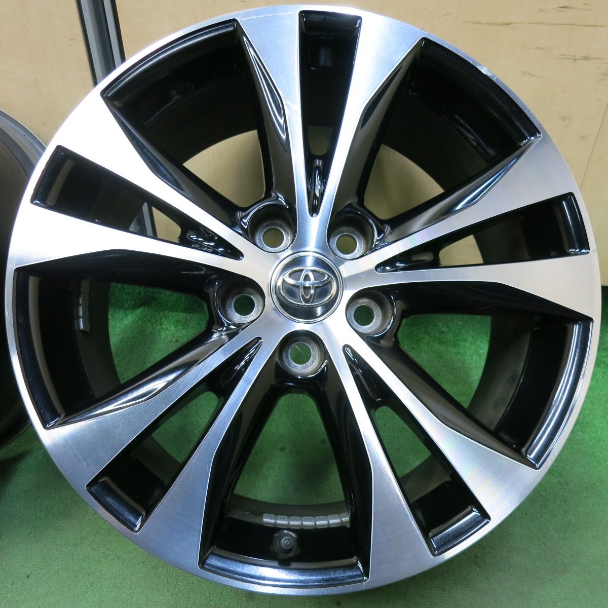 18×7.5J PCD114.3|5H