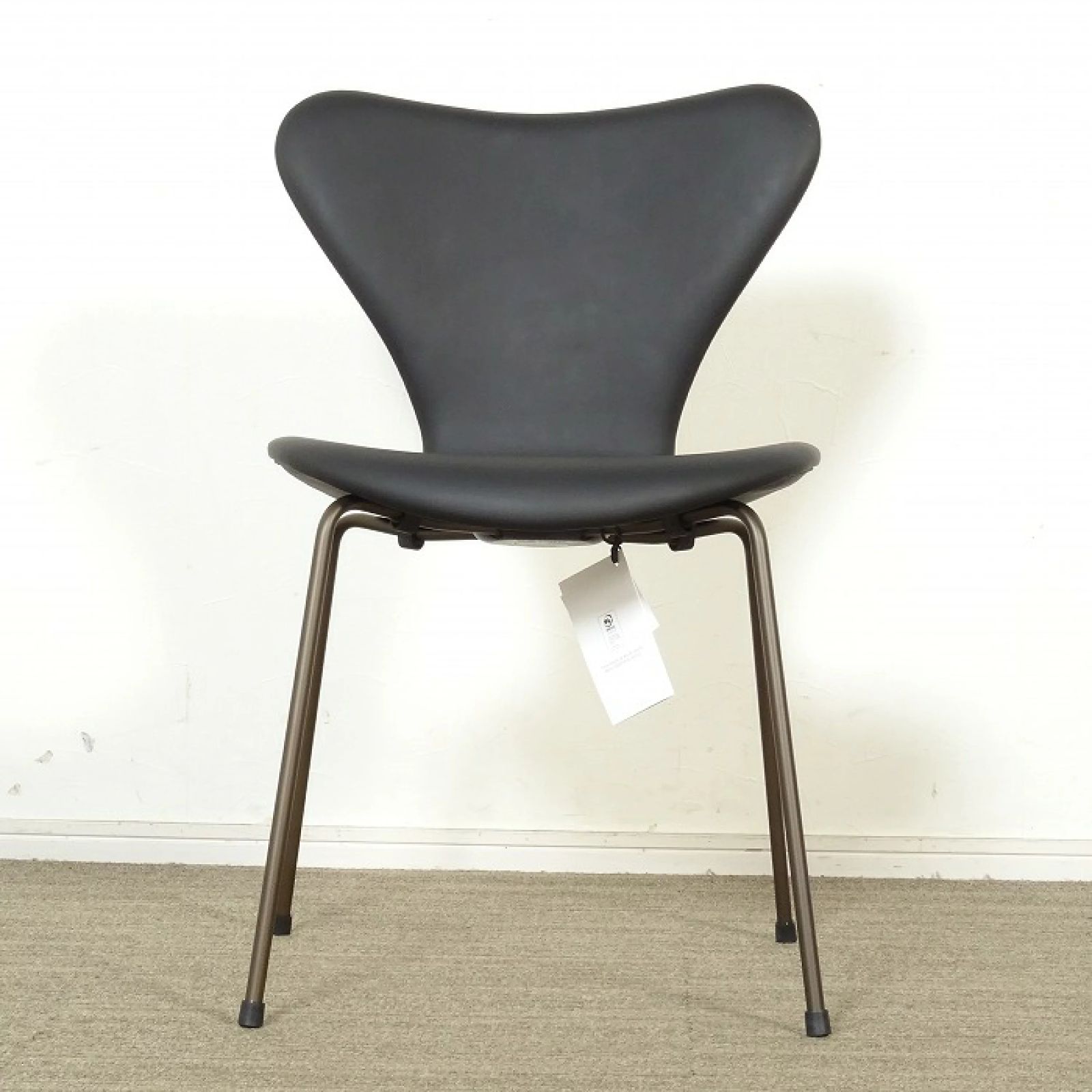 ◾︎SELUNO◾︎ FRITZ HANSEN フリッツハンセン SEVEN CHAIR セブンチェア フルパディング エッセンシャルレザー ブラック 17万 v713 MARWIL-DEMENAGEMENTS_CH