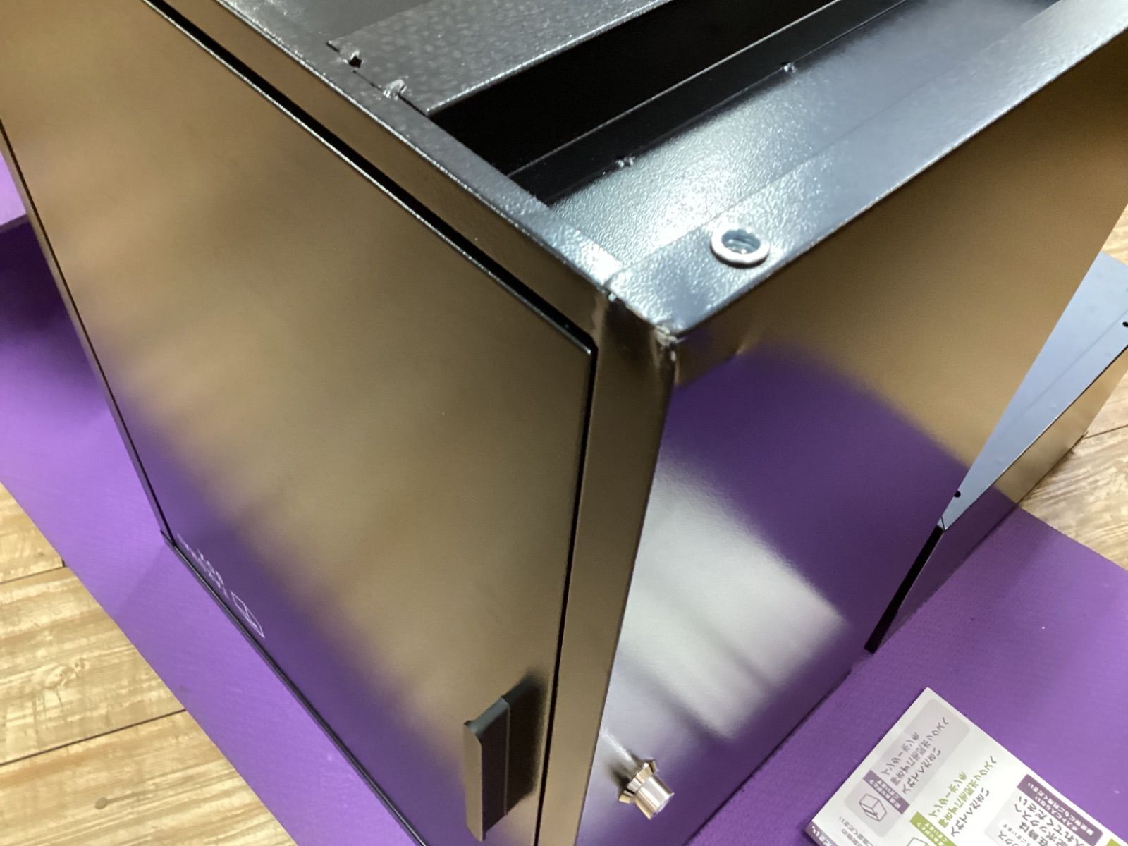 ポスト付き ブラック