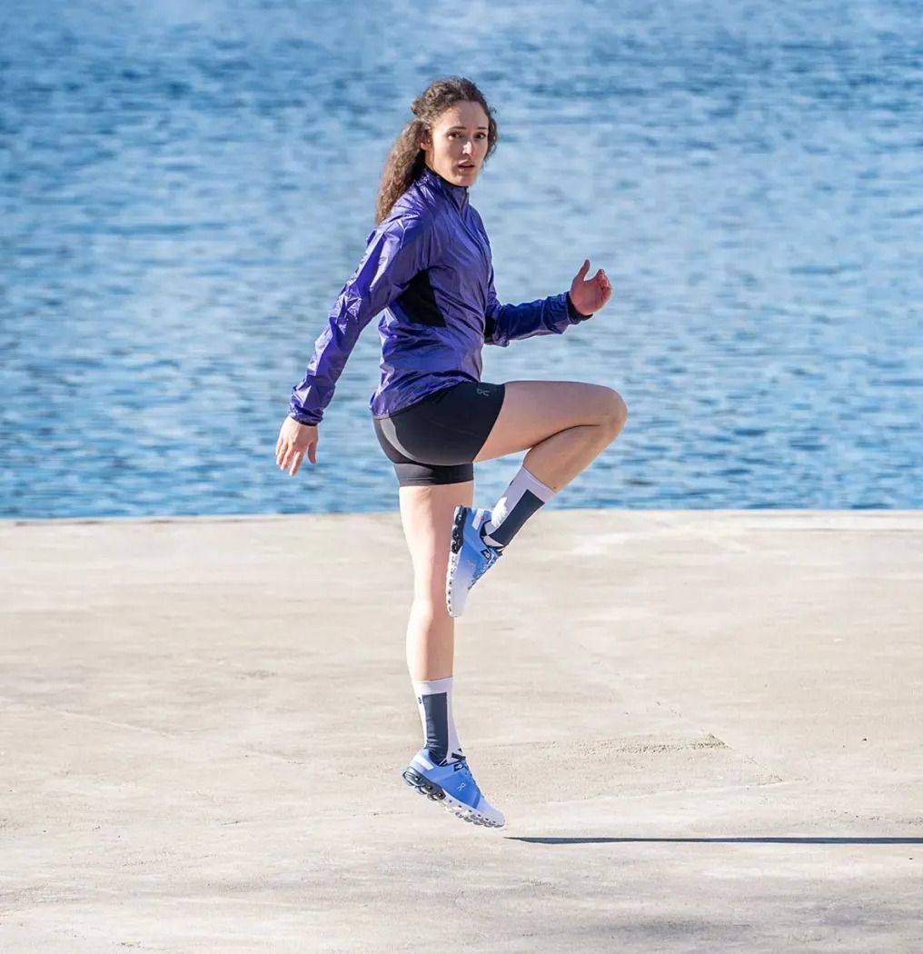 オン On Cloudflow クラウドフロー ランニングシューズ 靴 ウィメンズ