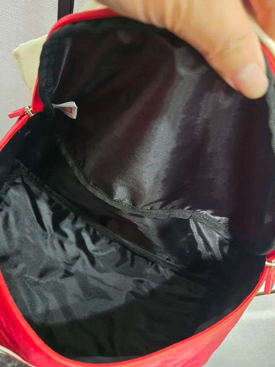 キャンパススリングバックバッグ