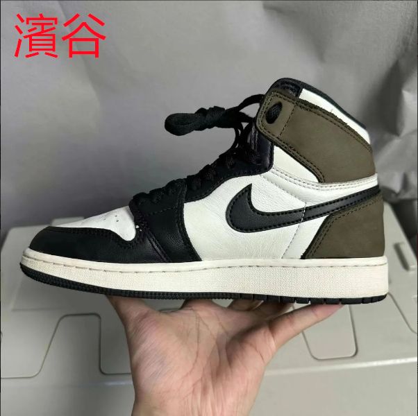 新品 未使用 NIKE AIR JORDAN 1 HIGH OG ナイキ エアジョーダン1 ハイ OG セイル/ダークモカ/ブラック - メルカリ