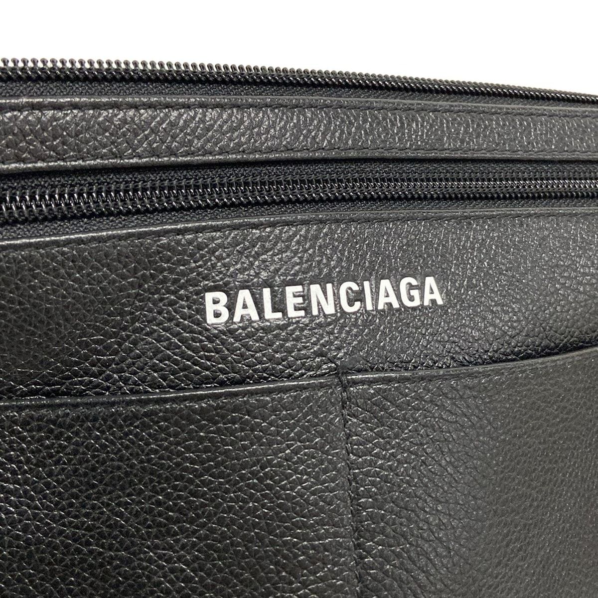 BALENCIAGA(バレンシアガ) ショルダーバッグ クロスボディ フラット