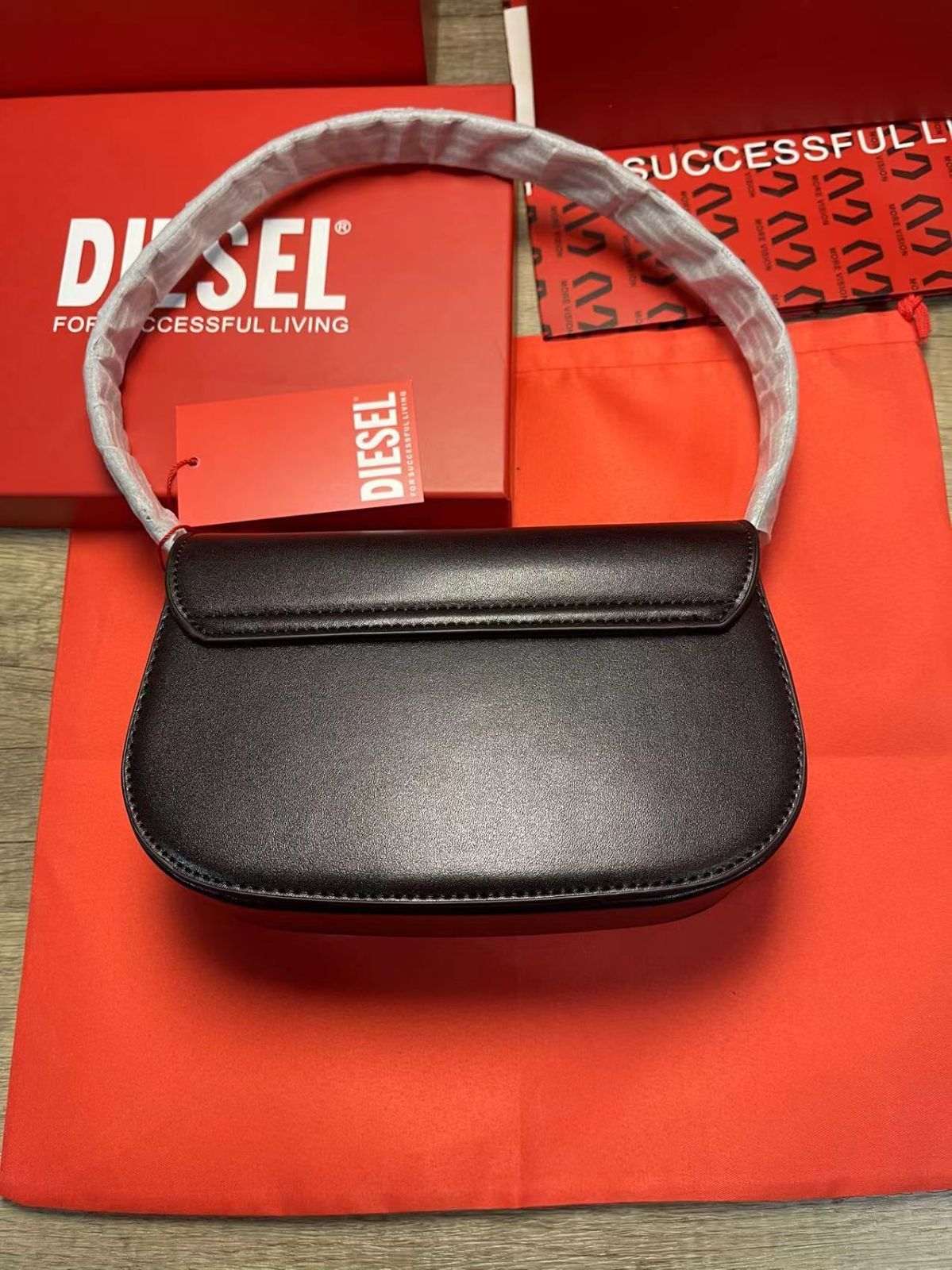 新品DIESEL ブラック 未使用ディーゼル 1dr ショルダー バッグ 人気の