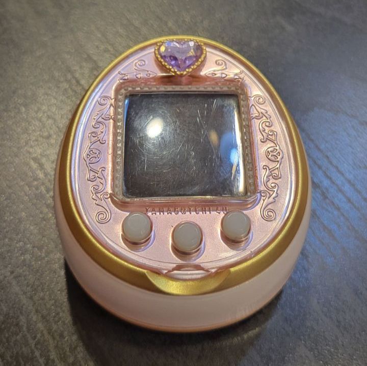 品 たまごっち4U