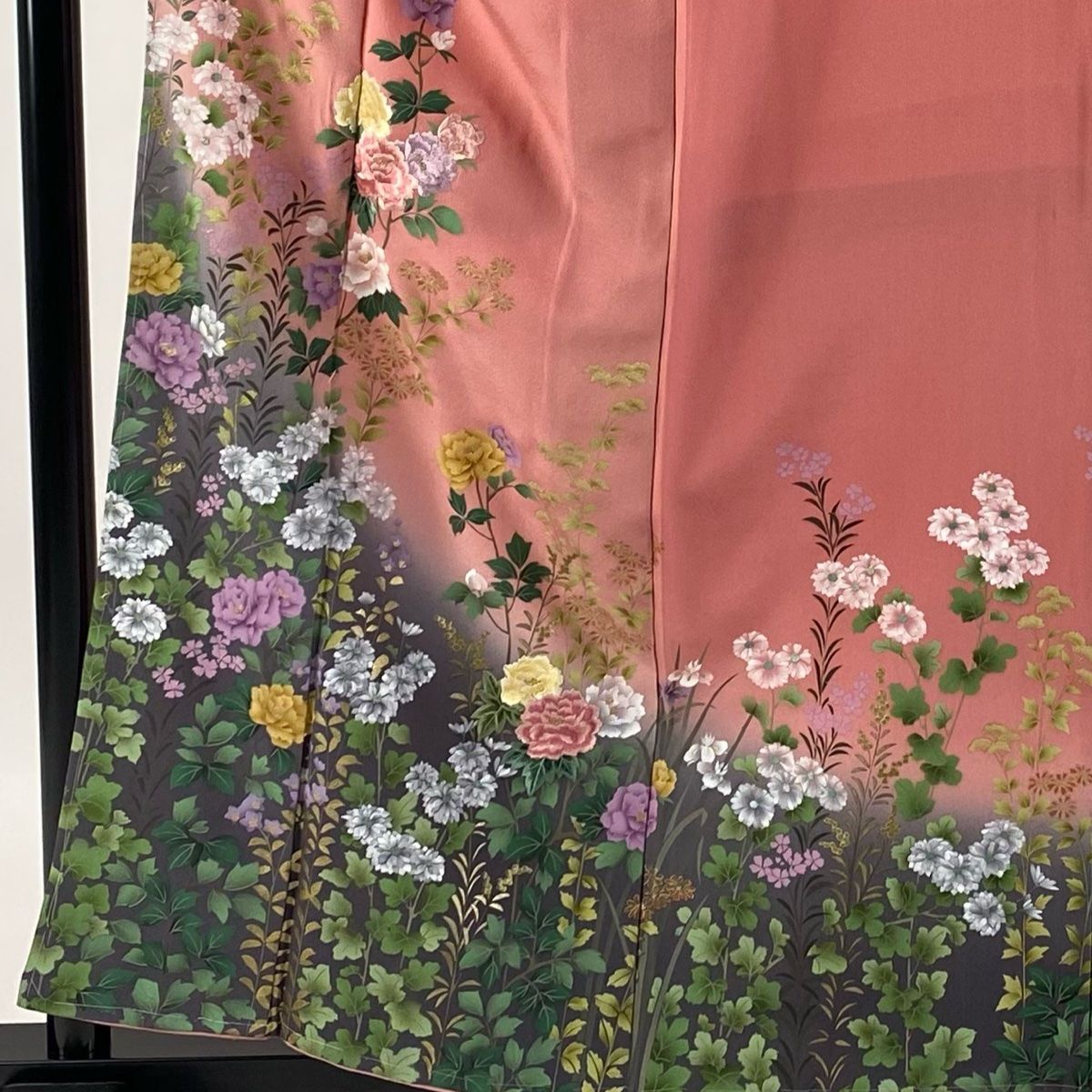 訪問着 身丈159.5cm 裄丈64.5cm M 袷 落款 牡丹 枝花 刺繍 金糸 ピンク 正絹 秀品
