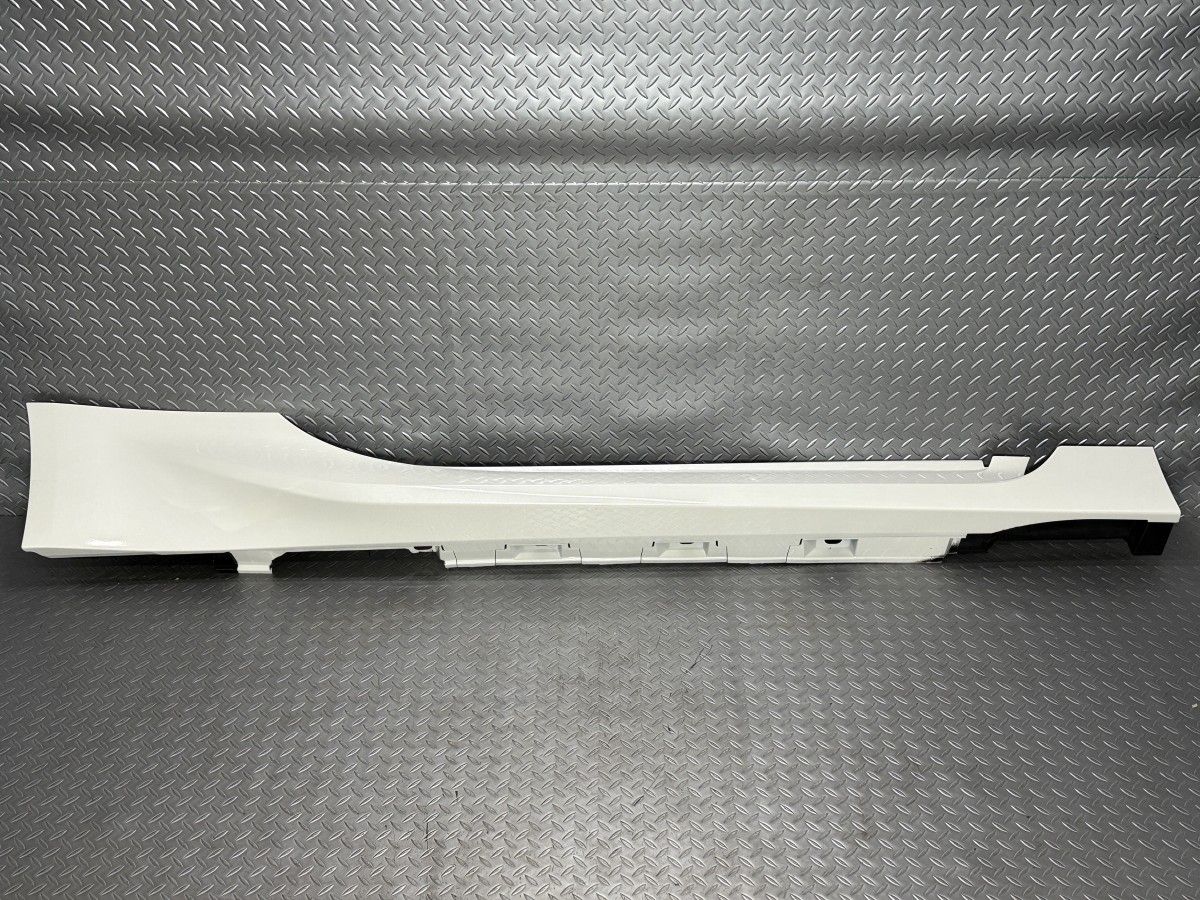 送料無料 新車外し ZN8トヨタGR86|ZD8スバルBRZ 純正 サイドステップ右 白|K1X|クリスタルホワイトパール 品番C190100410|96051CC000 25080019