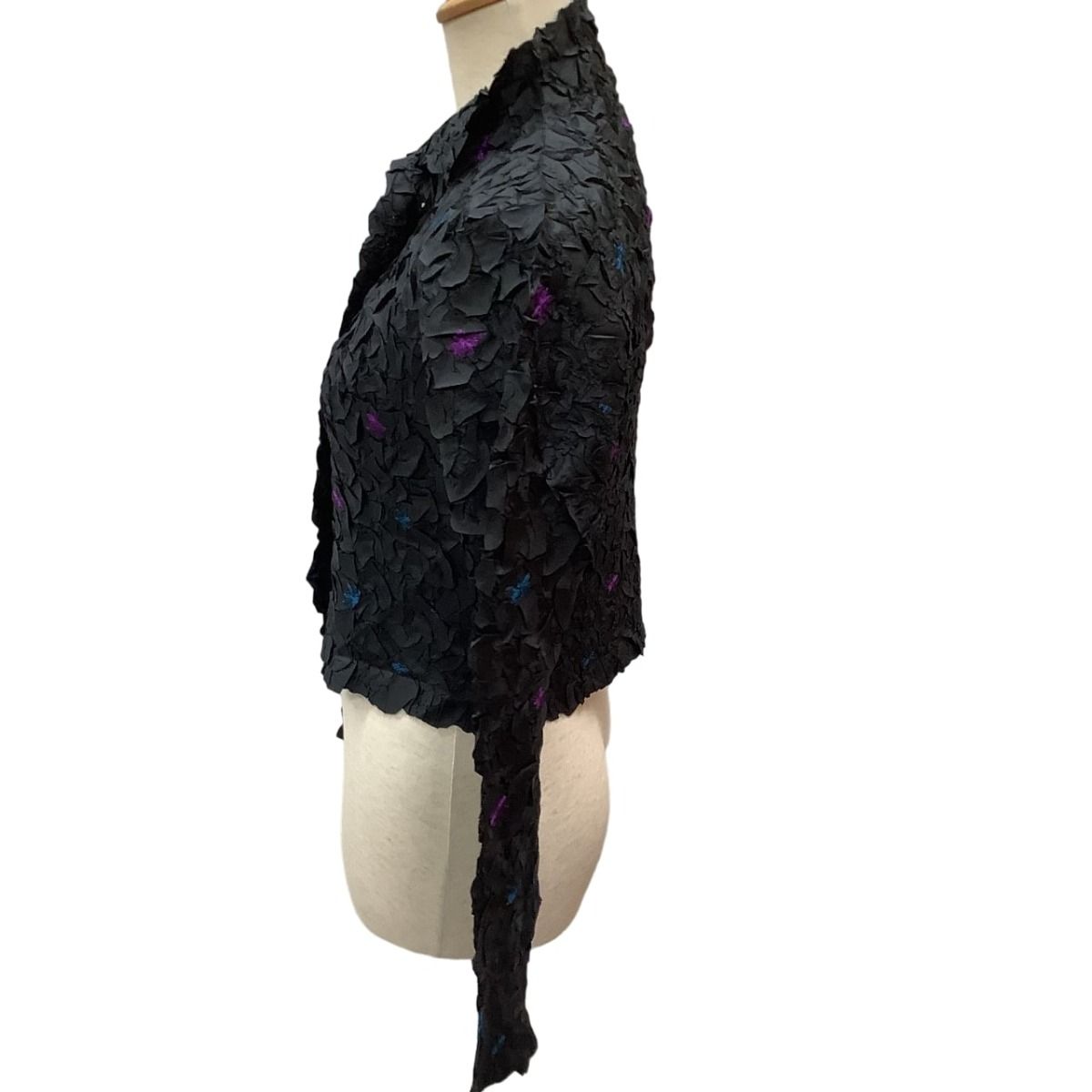 ♪♪ISSEY MIYAKE イッセイミヤケ シワ加工 花柄 カーディガン