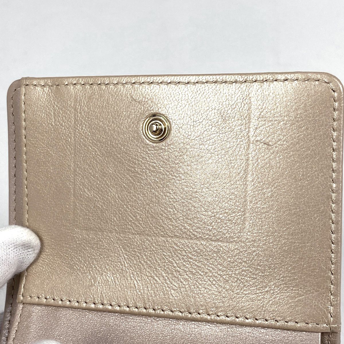 CHANEL シャネル　レザー手袋　ココマーク　ベージュ CHANEL Beige Coco Kelly Leather Handbag | Tuckernuck Archive