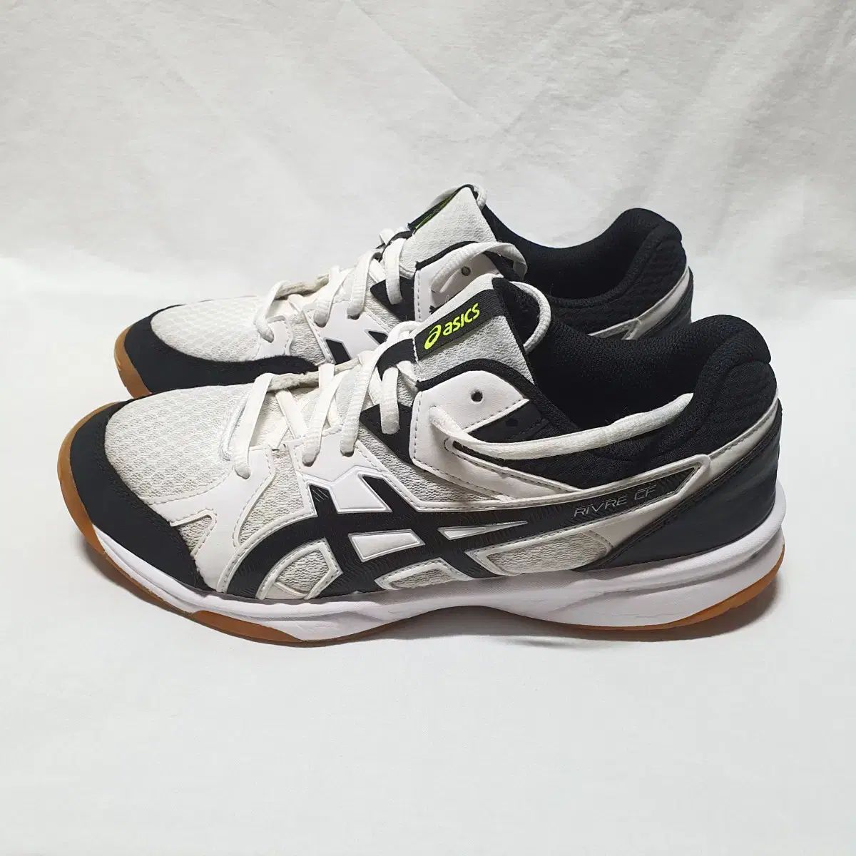 【雷市場（ポンジャン）商品韓国直送】Asics(アシックス) リブレ CF スニーカー バドミントンシューズ 255